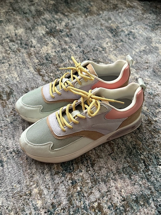 Shoe Dazzle Shoes - Shoe Dazzle Women's Pastel Mesh & Suede Sneakers in Pink and Yellow Accents